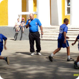 Корсеев Александр Николаевич с юными футболистами